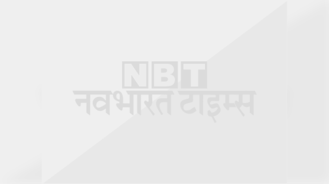 Yogi Adityanath Video: मां ने खिलाई दही, सिर पर हाथ फेर... 